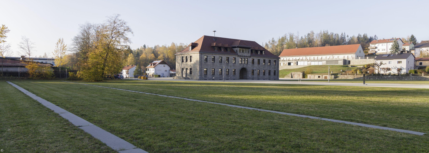 Außengelände der KZ-Gedenksstätte Flossenbürg