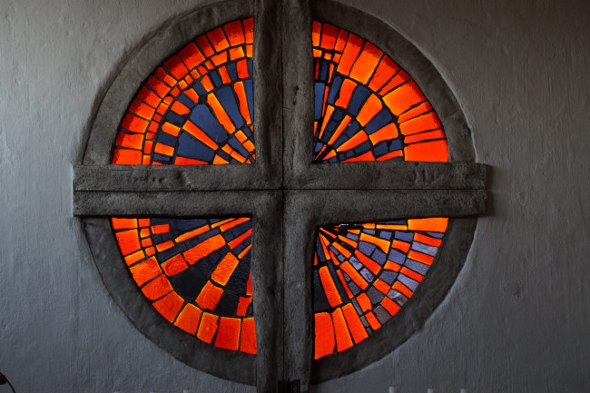 Fensterrosette in der Friedenskirche Dietfurt